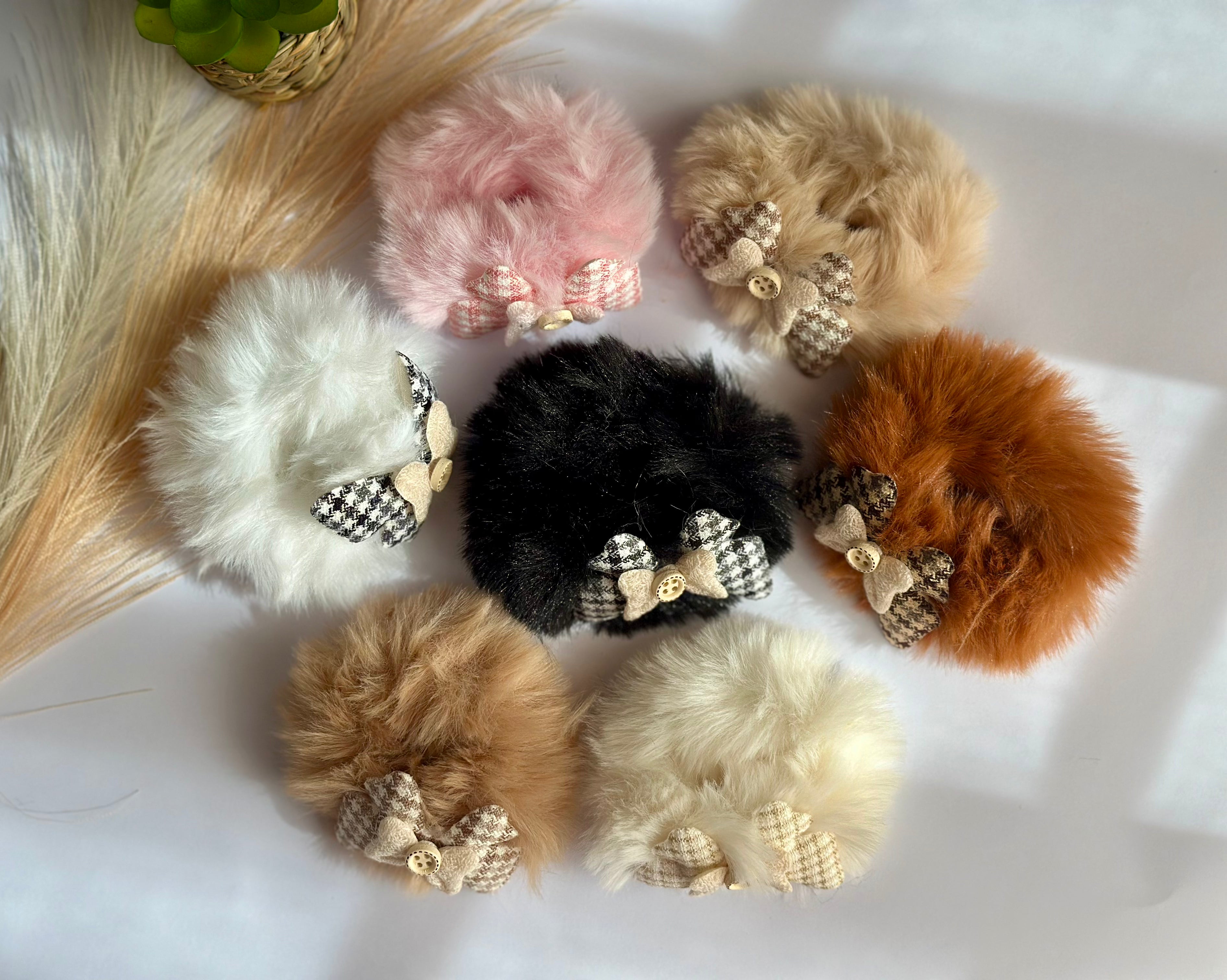 Fluffy bow scrunchies