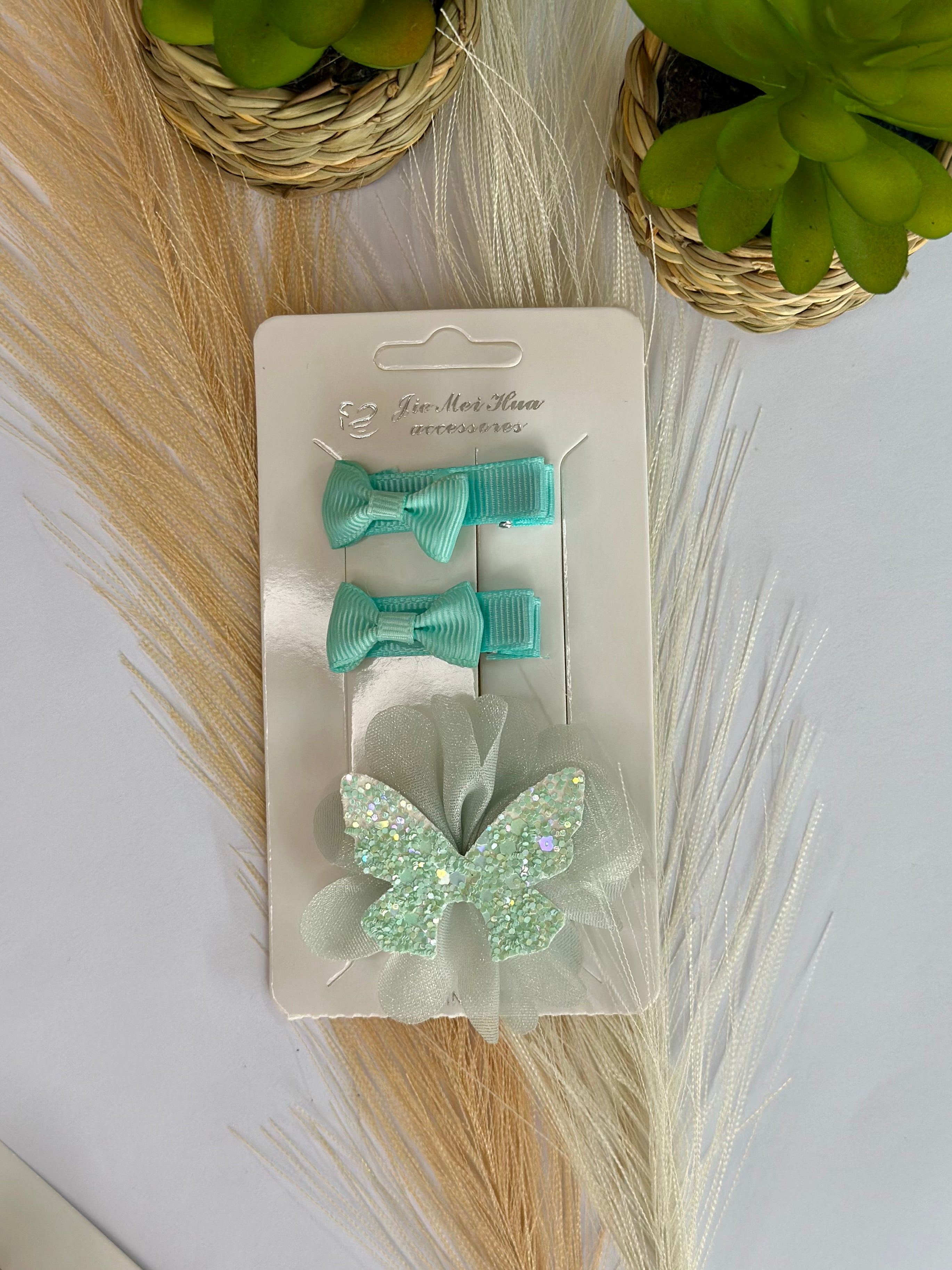 Butterfly set with matching bow clips