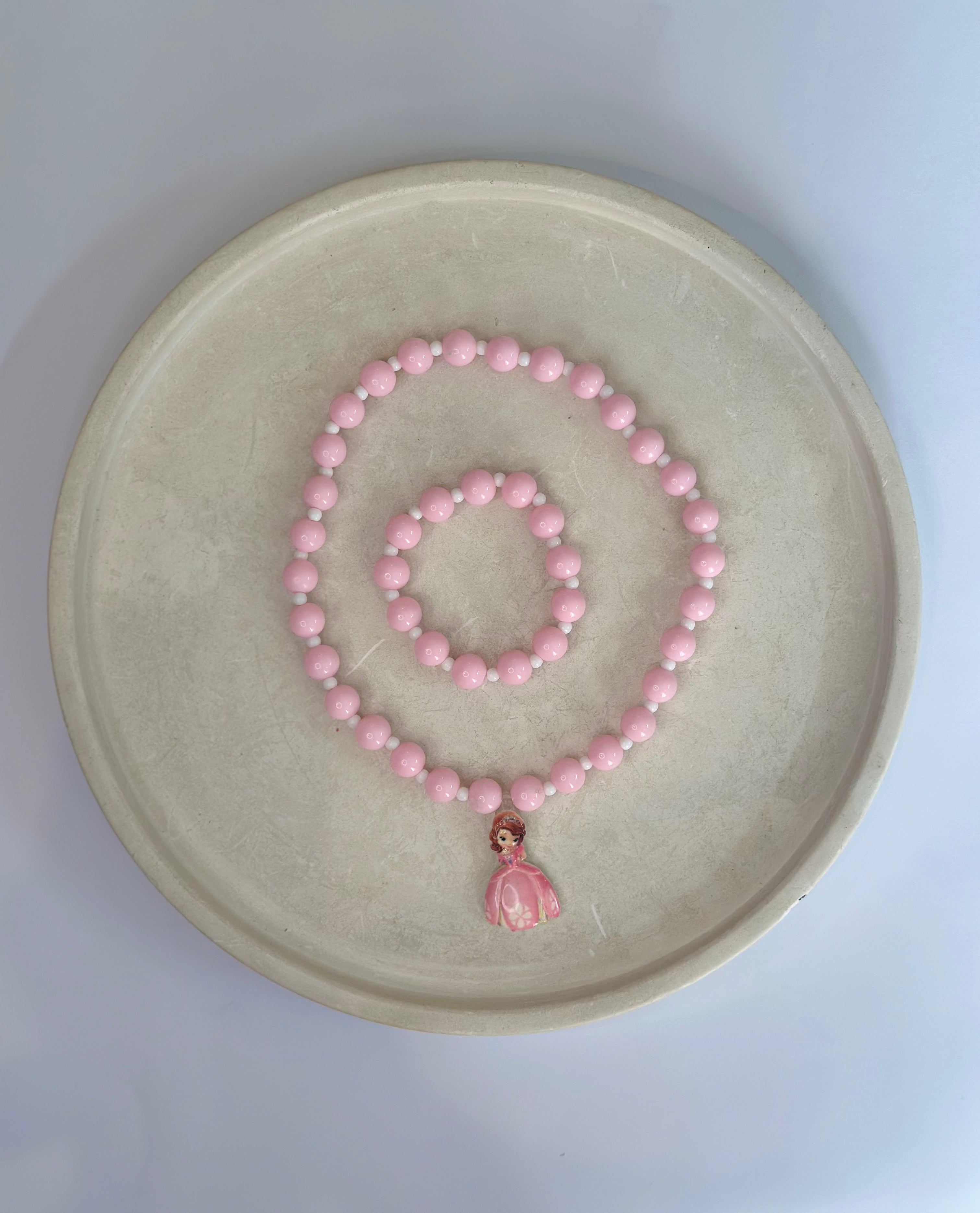 Same beads necklaces with bracelets