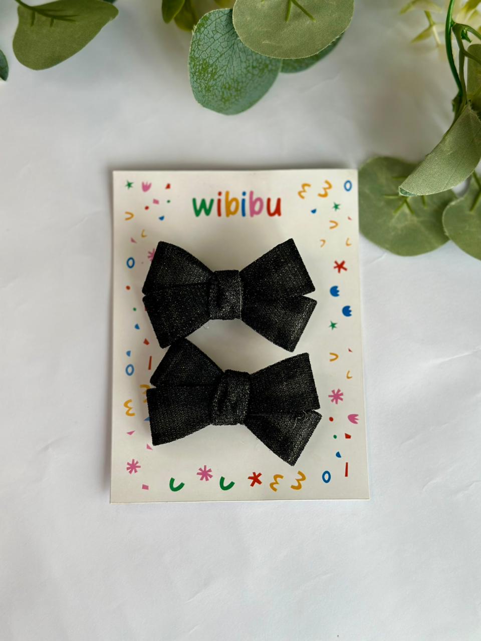 Shimmery bow hair clip set