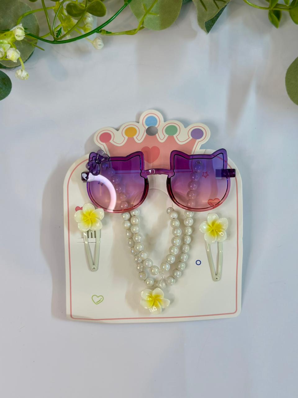 Glasses and jewelry set