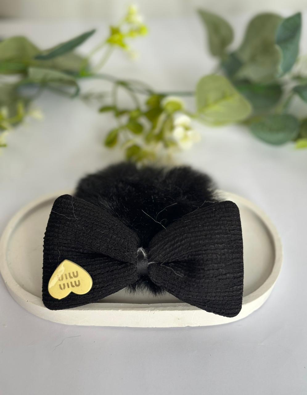 Fluffy scrunchie with bow