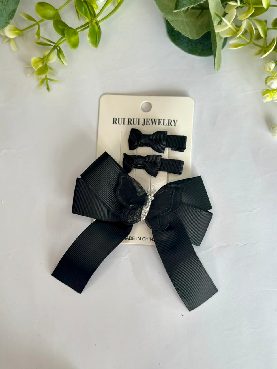 Bow hair clip with 2 small pins set