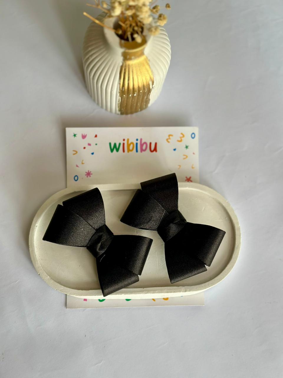 Shinny bow hair clip set