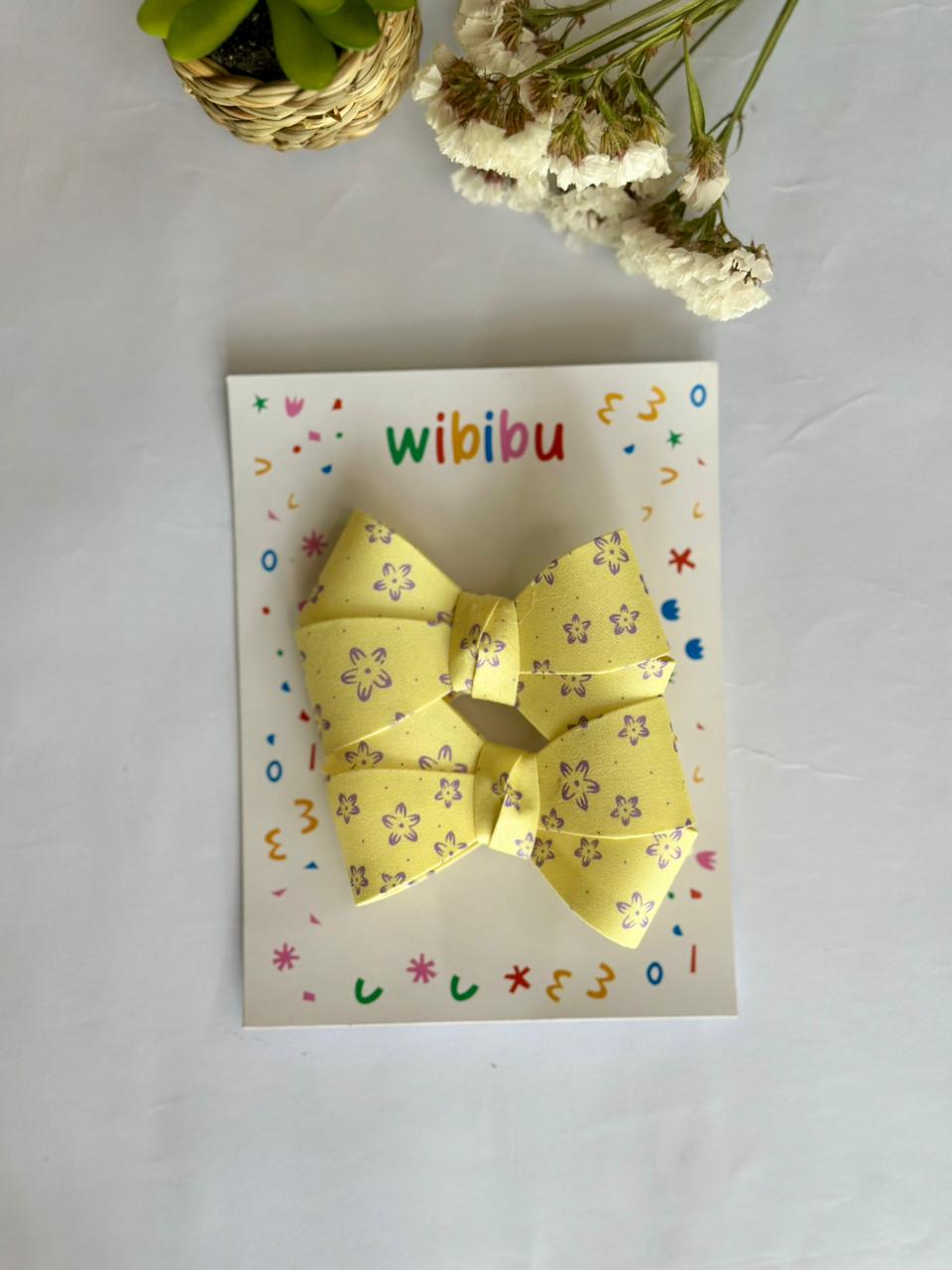 Bow hair clip set with flower print