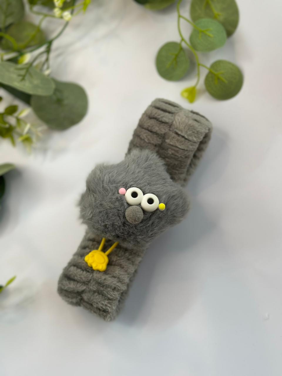 Spa headband with face and legs